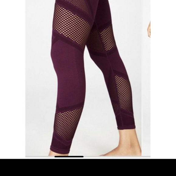 Fabletics leggings - Picture 3 of 13